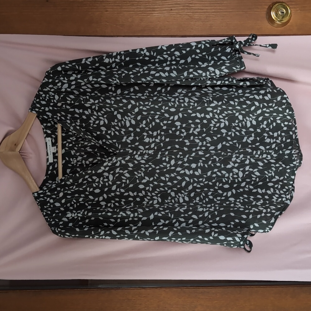 Green floral print blouse